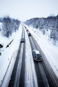 下雪路滑冬季路街道旅行天气国家暴风雪交通运输状况车辆季节背景