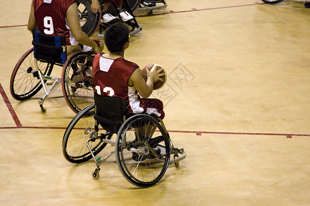 比赛轮椅残疾人轮椅篮球主席男运动狂欢节训练男人娱乐竞争锦标赛竞赛优胜者挑战背景