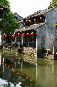 水镇住宅车道小屋街道建筑学游客房子市中心屋檐远景背景图片