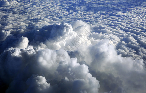 云白色气氛云景自由冰雹高度蓝色天空多云风景高清图片