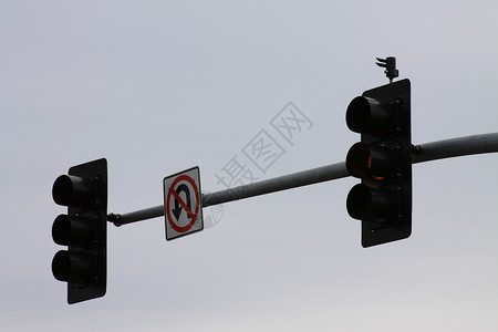 交通灯和交通标志执照天空发动机法律警告汽车测试车道字母街道背景图片