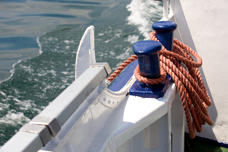 船舶委员会白色游泳木板货运绳索运输旅行商业旅游甲板背景图片