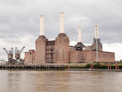 伦敦巴特海发电站英语王国电站车站纪念碑建筑建筑学地标工业力量背景图片