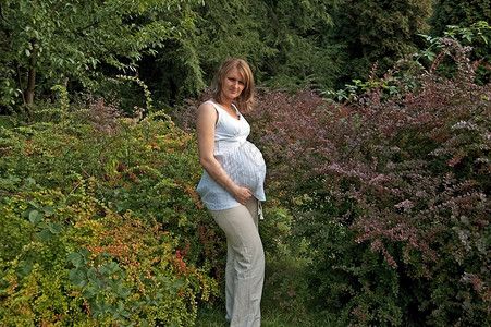 怀孕妇女女性女性化身体女士妈妈女孩背景图片