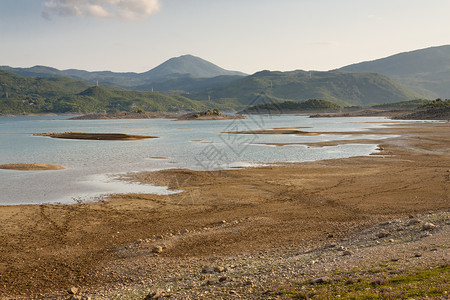 维塔诺希奇黑山Niksic附近斯拉诺湖背景