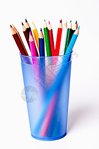 光背景的彩色铅笔说谎艺术家红色浅色彩虹玻璃艺术蓝色绘画背景图片
