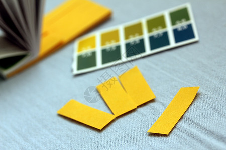 纸尿裢黄色的化学品高清图片