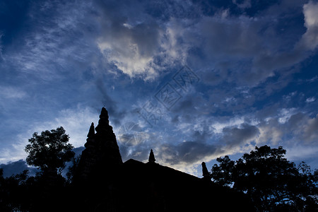 塔果达宝塔树木黑色佛塔技术蓝色白色天空阴影剪影背景图片