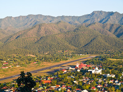 湄美洪松机场空中观光国家树木旅行摄影鸟瞰图天空森林全景航班空气背景