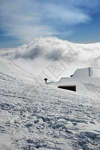 屋顶小屋  被雪覆盖的埃特纳陨石假期首脑火山环境踪迹旅行寒冷脚印乐趣图片