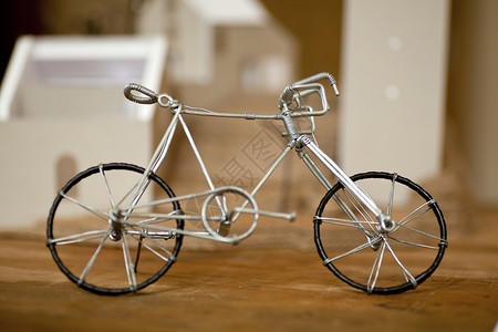 双碳行动自行车玩具阀门座位金属行动轮胎模拟运输叉子收藏品收藏背景