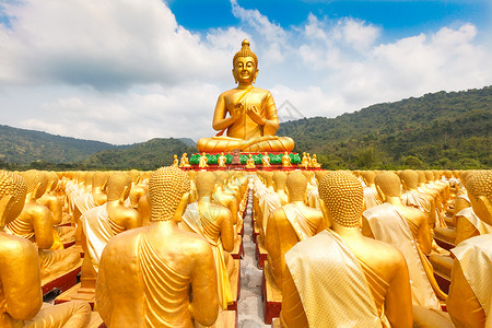 佛祖纪念公园的金芽大法会寺庙冥想文化旅游场景上帝新手宗教艺术背景图片