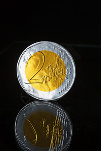 两欧元硬币金子储蓄银行业宝藏市场库存金融联盟商业银行背景图片