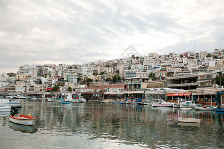 希腊雅典比雷埃乌斯Mikrolimano港高清图片