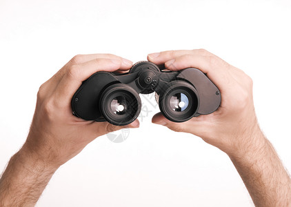 双望远镜光学观察者白色男人概念镜片黑色背景图片
