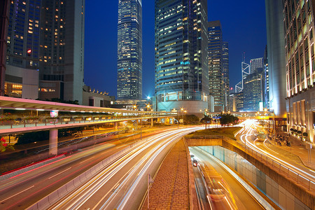 雅康高速现代城市 晚上有高速公路交通 香港州康建筑速度日落摩天大楼蓝色场景街道旅游景观公共汽车背景