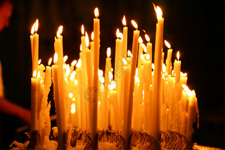 蜡烛火焰橙子黑色红色烧伤庆典场景设备烛光照明背景图片
