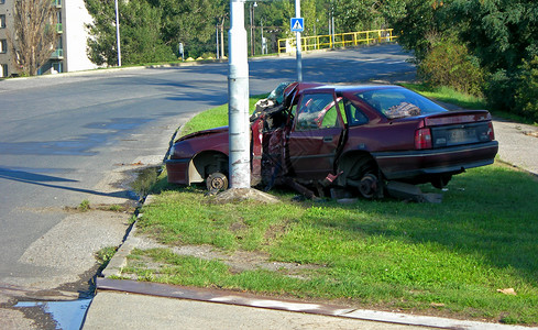 总体的车祸交通事故损失挡风玻璃蓝色街道意外废料安全保险杠背景