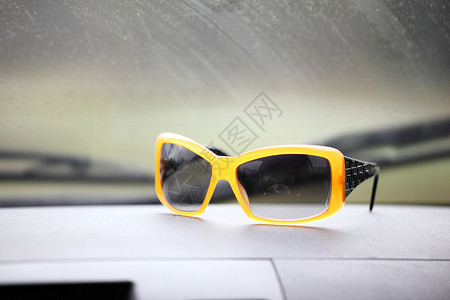 防晒墨镜衣服眼镜汽车眼睛蓝色物品速度太阳魅力镜子高清图片