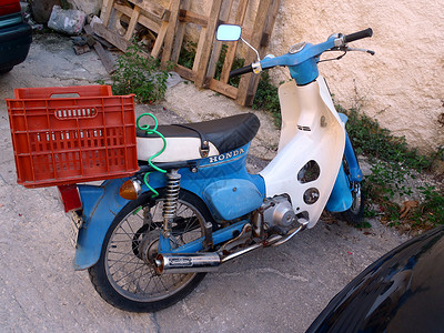宝马白蓝摩托车摩托车旅行蓝色送货镜子车轮背景