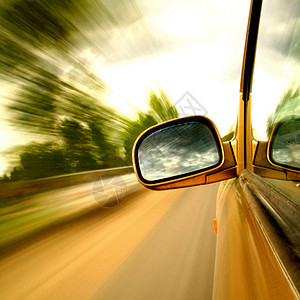 极品飞车汽车骑术曲线镜子玻璃速度沥青事故司机日光背景