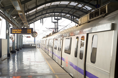 印度车站地铁旅行反射车辆技术铁路隧道水平速度运输运动背景