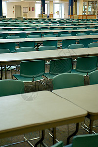 有桌的大型教室背景图片