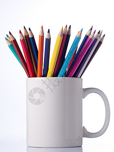 杯子里的彩色铅笔杯子里有各种彩色铅笔学校工艺蜡笔蓝色爱好写作艺术家彩虹紫色素描背景