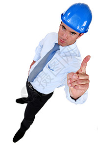 工程师摇动他的手指高角度讲课帽子衬衫宣讲安全男人布道人士恼怒背景图片