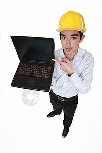 指笔记本电脑的工程师背景图片