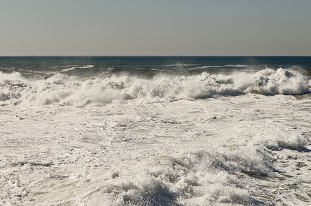 浮渣粗海运动海浪海景潮汐漩涡风景滚动泡沫天气大风背景