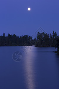 月光月亮天空旅行魔法黑色行星蓝色场景反射高清图片