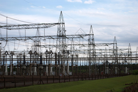世界最大水力发电厂配电中心高清图片