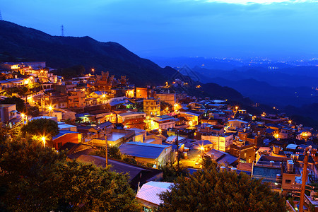 台湾深夜的乡丰村爬坡旅行地标村庄怀旧城市背景图片