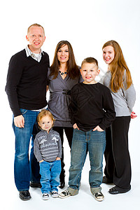 5个孤寡家庭五个人人像白色团体孩子们幸福工作室父母夫妻男人背景图片