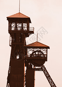 俄斯特拉发旧矿山塔背景
