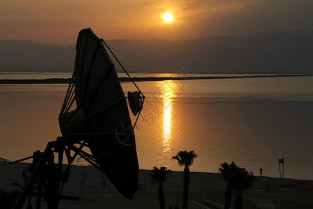 卫星天线广播电视技术雷达商业抛物线日落橙子网络反射背景