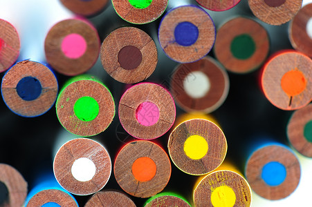 彩色铅笔蜡笔创造力木头背景图片