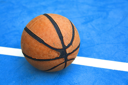 球场上的篮球黑色体育场法庭摄影健身运动地面橙子水泥背景图片
