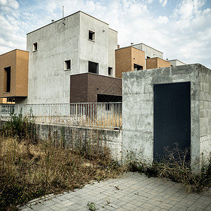 荒凉的郊区地貌城市艺术天空线条街道寂寞概念建筑物沙漠背景图片