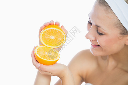 橙片女人带着橙片的快乐女人背景