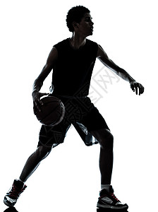 黑人运球锻炼一个年轻人高清图片