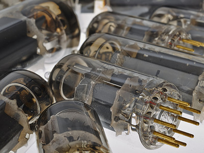 真空管金属发明力量电视收音机三极管玻璃科学历史电子高清图片