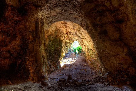 越光米米特约恩岛的白鸽洞穴窑洞岛屿场景城市地质学旅行地标入口岩石历史背景