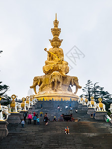 埃梅山首脑旅游观光遗产楼梯雕像金子佛陀獠牙文化背景图片