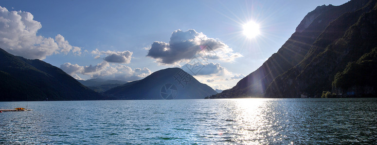 中非湖湖攀岩者保护区登山者旅游产品运动旅行假期背景