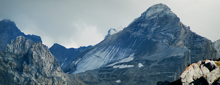 布雷西亚冬季运动阿尔卑斯山高清图片