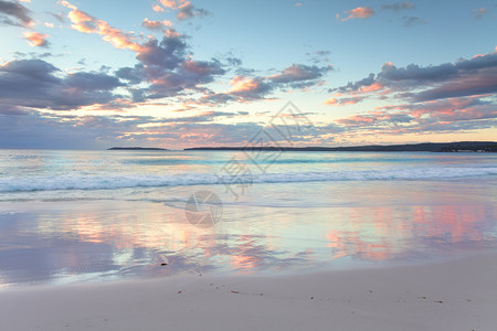 新南澳大利亚州海姆斯海滩的日出背景