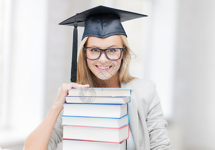 毕业上限学生人数学习帽子青少年正方形教科书证书收藏学校女士文凭知识高清图片素材