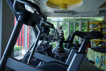 健身房自行车福利生活方式器材健身运动健康背景图片